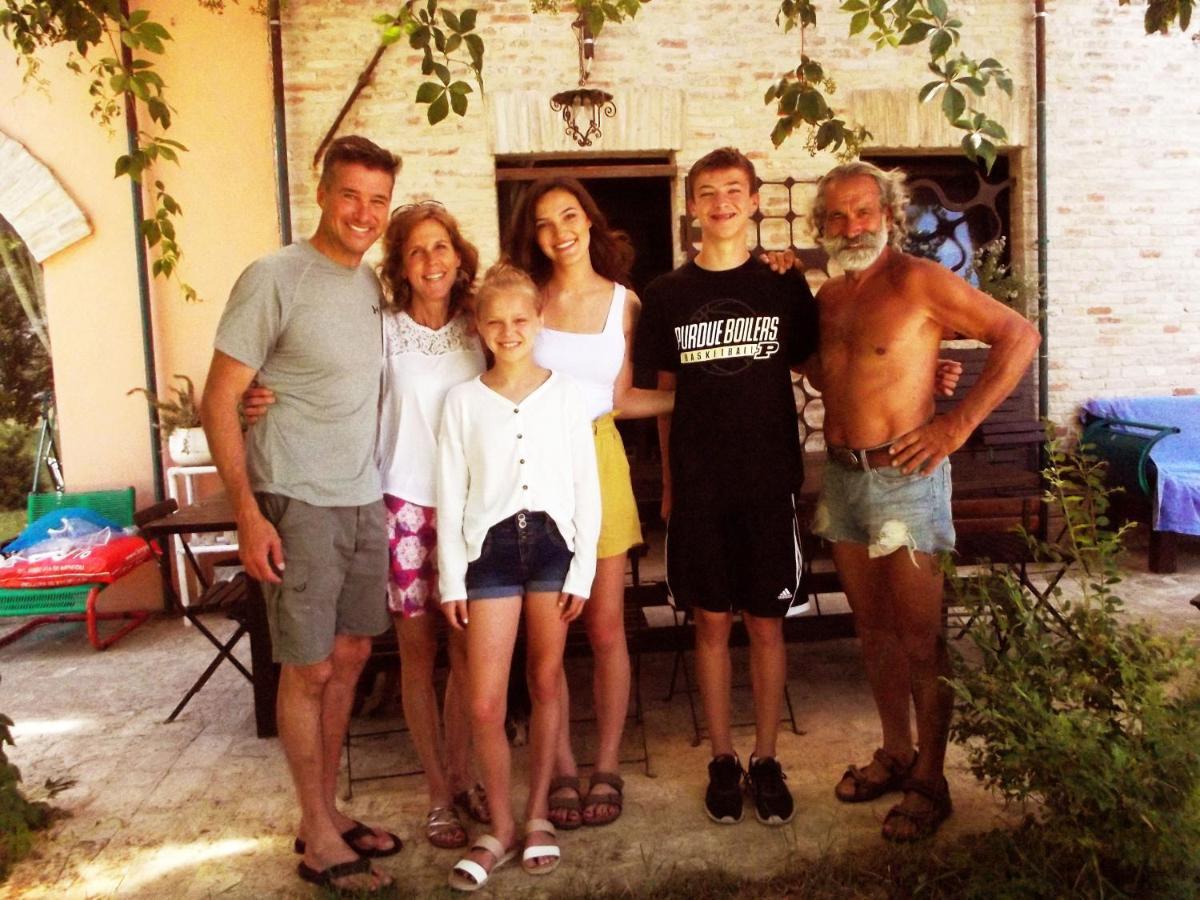 "La Casa Degli Ulivi Art B&B" Trecastelli Dış mekan fotoğraf